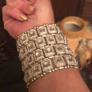 💕🌸🌺FREE WHEN BUNDLED WITH ANY ITEM(s)